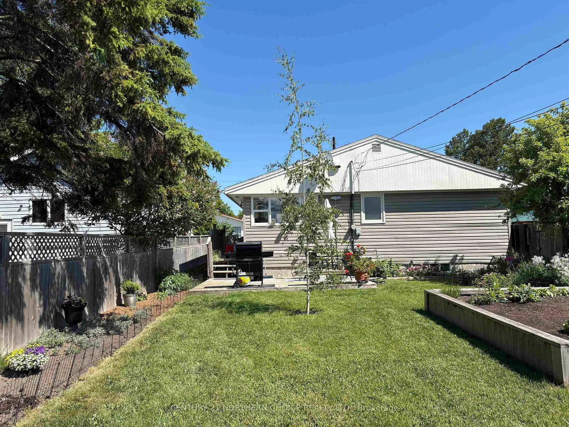 Photo 37 of 1119 Third Street E, Fort Frances — HOMEH