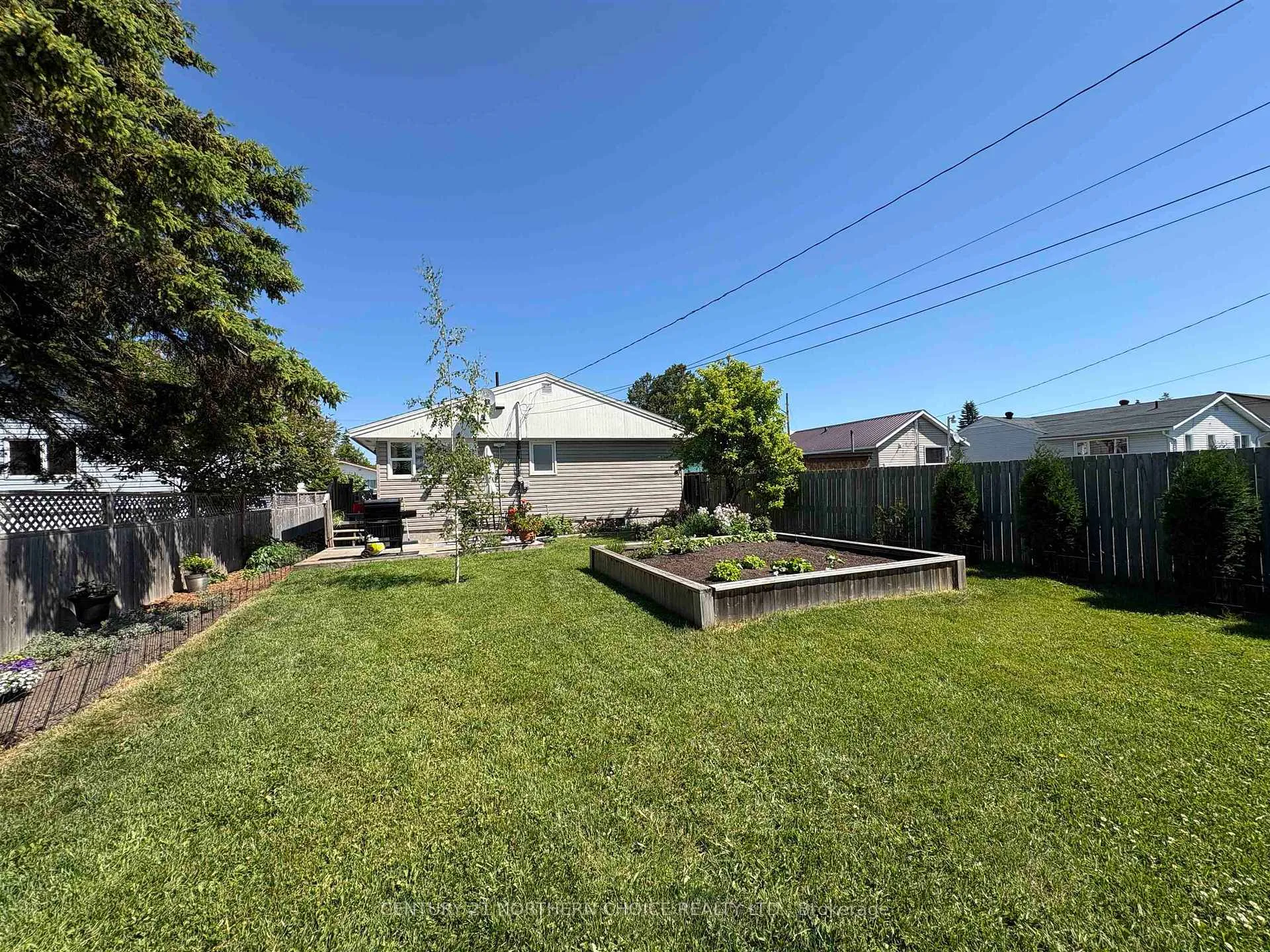 Photo 38 of 1119 Third Street E, Fort Frances — HOMEH