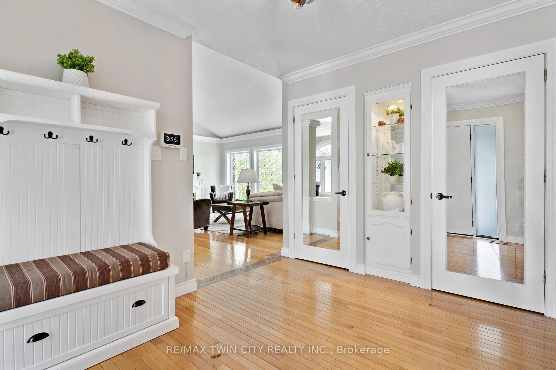 Photo 4 of 1279 Maple Manor Road, North Dumfries — HOMEH