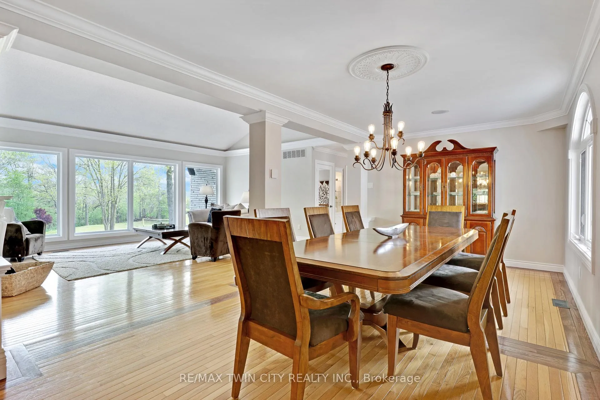 Photo 9 of 1279 Maple Manor Road, North Dumfries — HOMEH