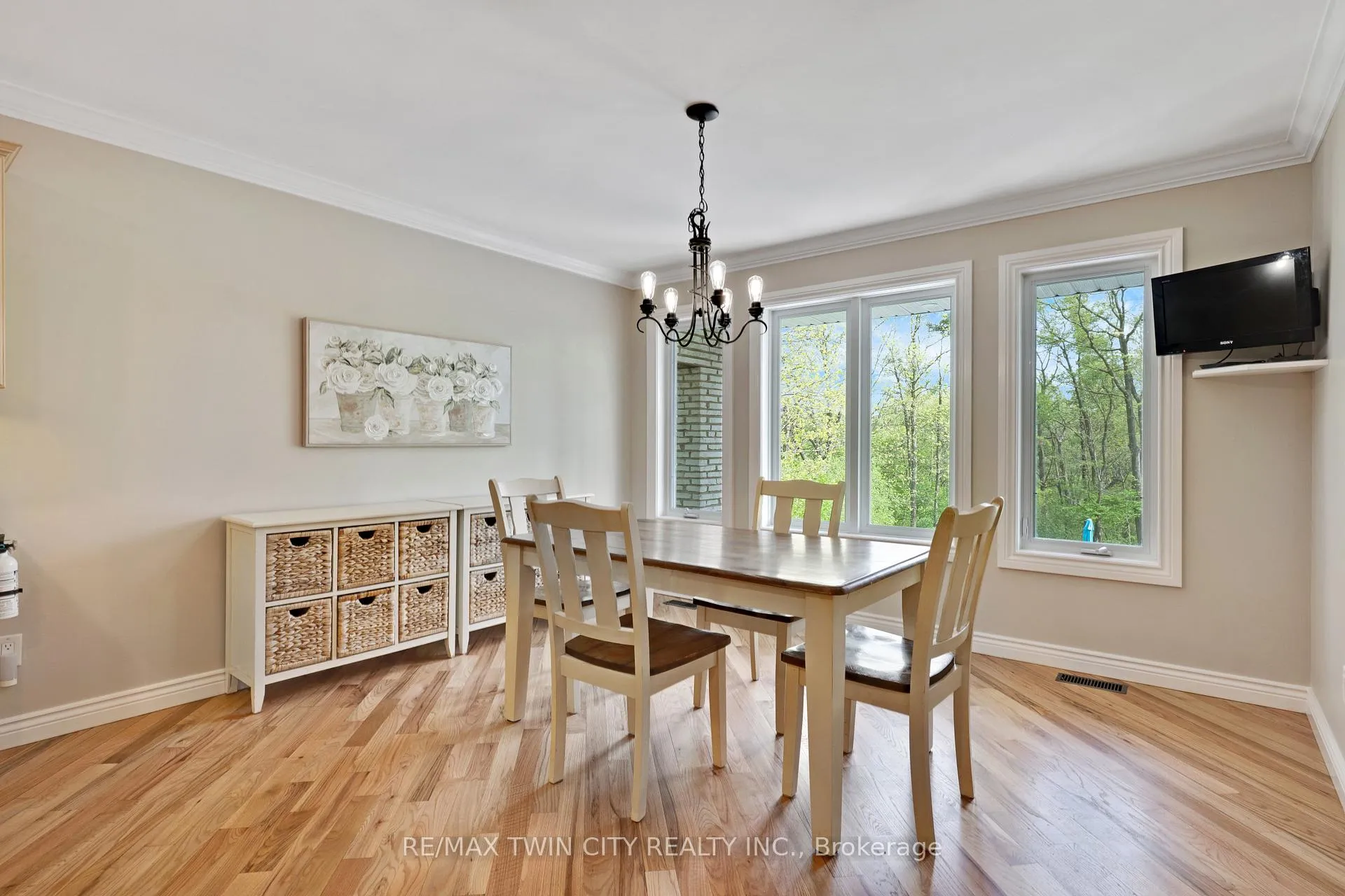 Photo 15 of 1279 Maple Manor Road, North Dumfries — HOMEH