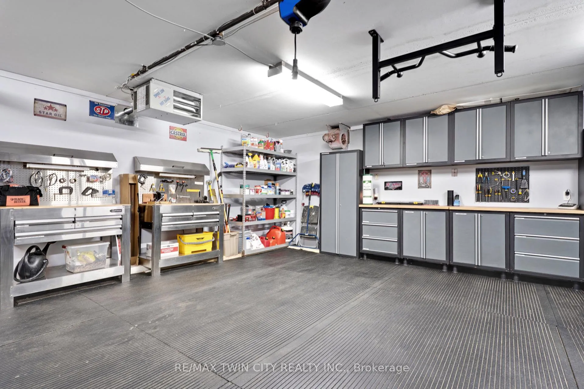 Photo 36 of 1279 Maple Manor Road, North Dumfries — HOMEH