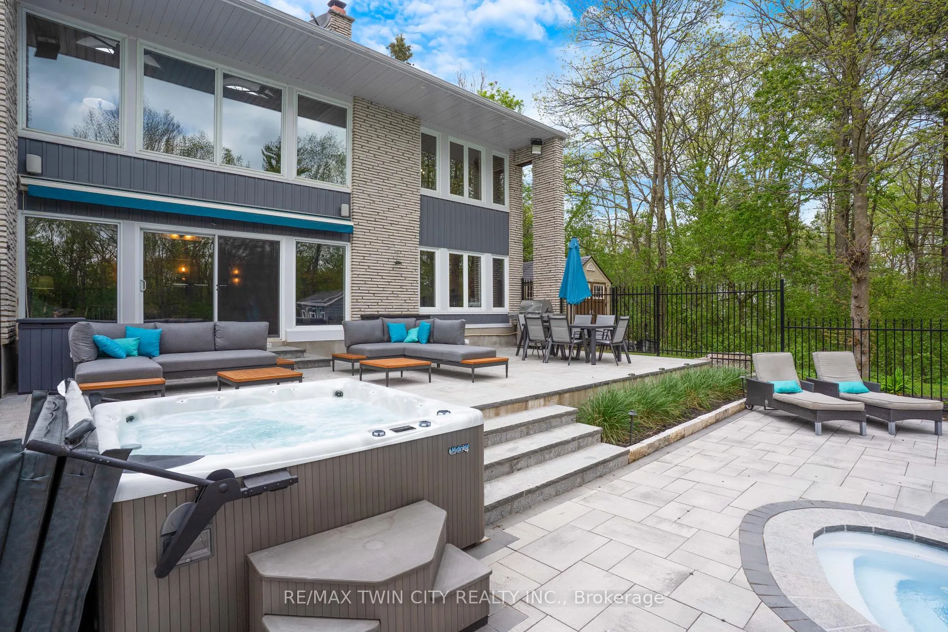 Photo 45 of 1279 Maple Manor Road, North Dumfries — HOMEH
