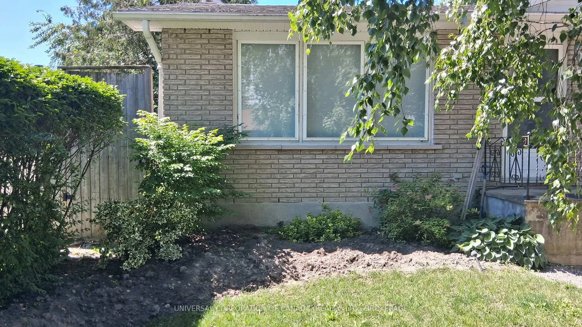Photo 3 of 168 Elk Street, Aylmer — HOMEH