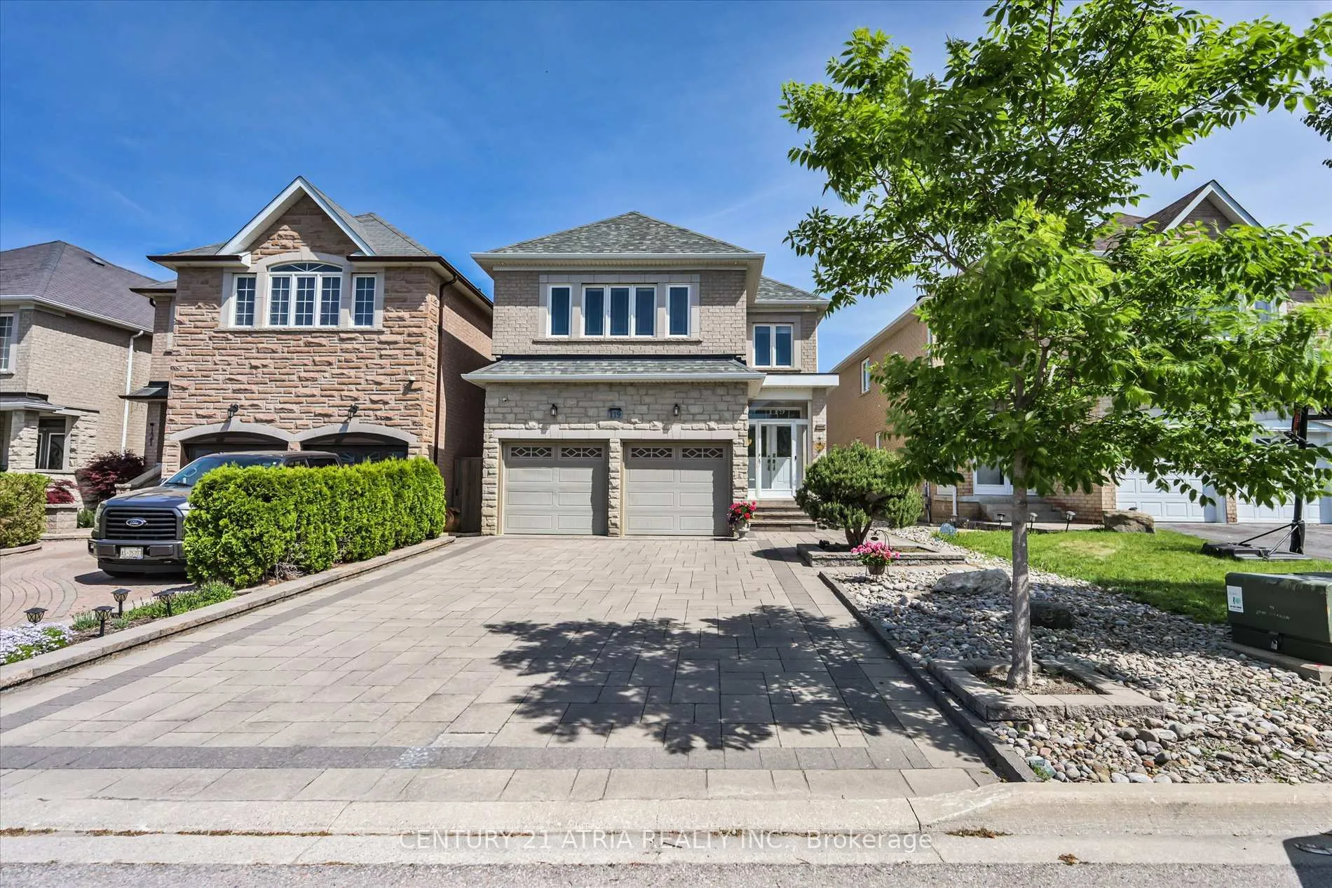 Photo 1 of 119 Martini Drive, Richmond Hill, Rouge Woods — HOMEH