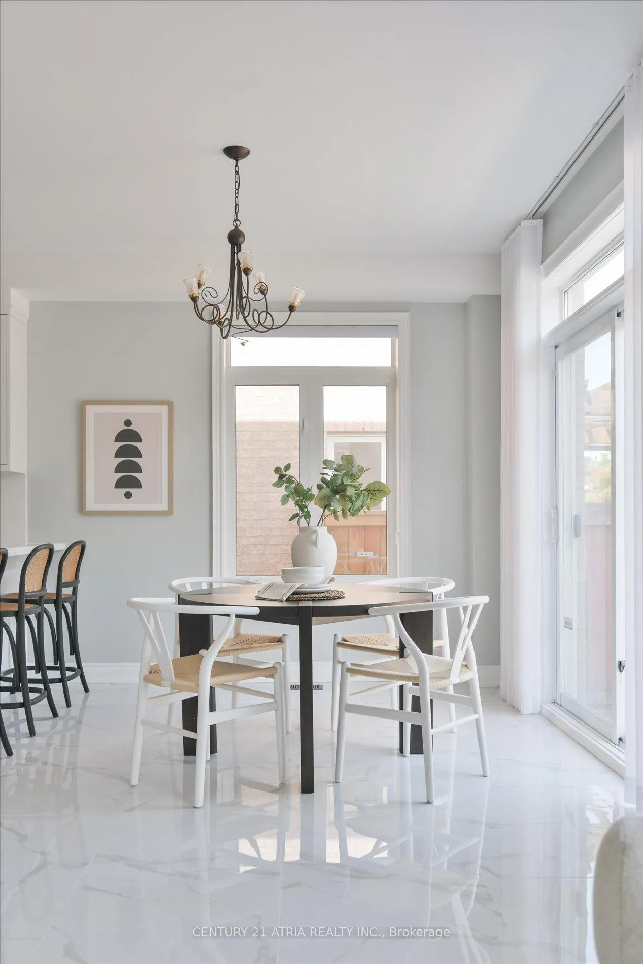 Photo 16 of 119 Martini Drive, Richmond Hill, Rouge Woods — HOMEH