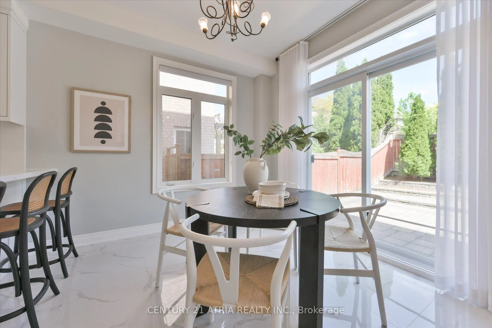 Photo 19 of 119 Martini Drive, Richmond Hill, Rouge Woods — HOMEH