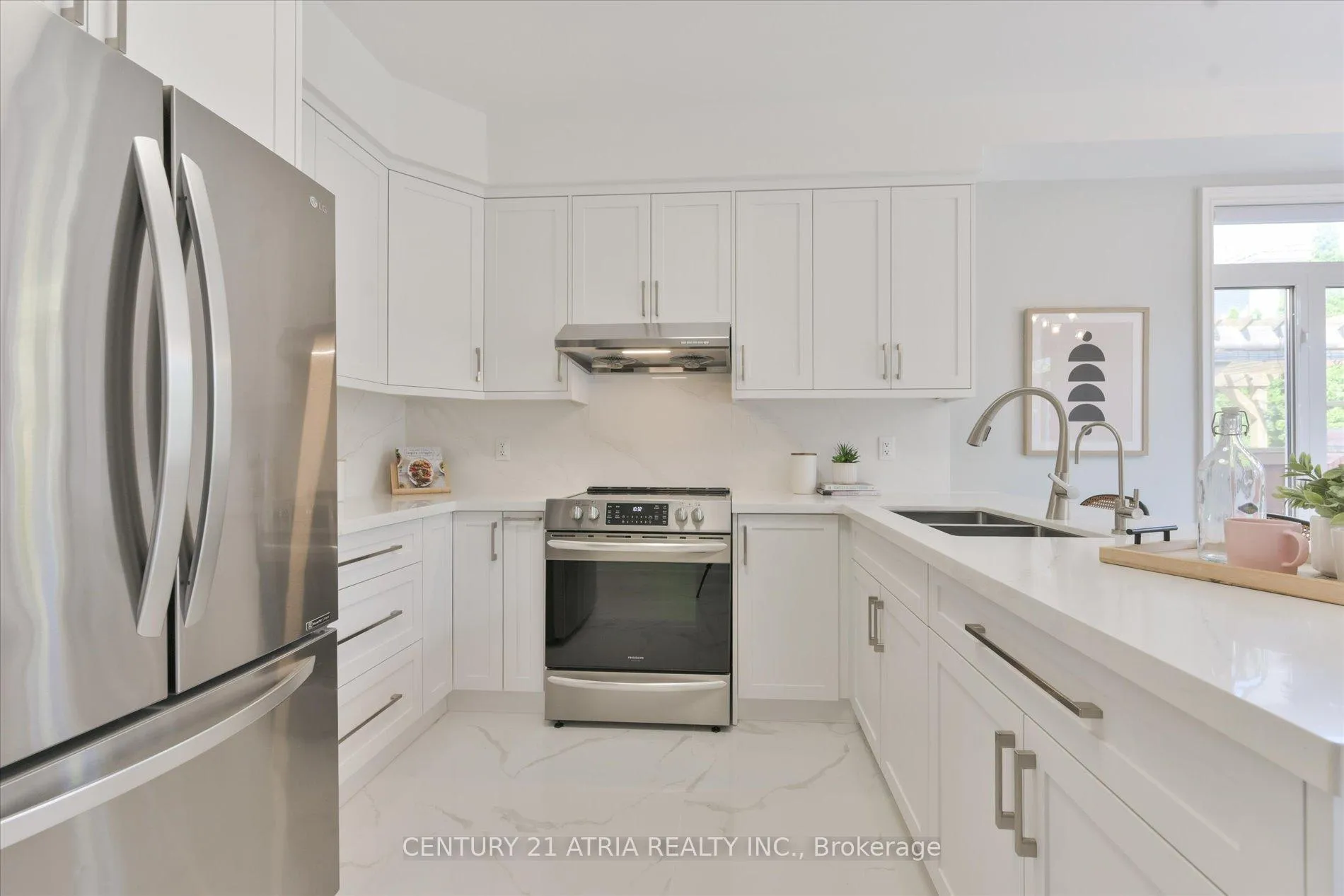 Photo 21 of 119 Martini Drive, Richmond Hill, Rouge Woods — HOMEH