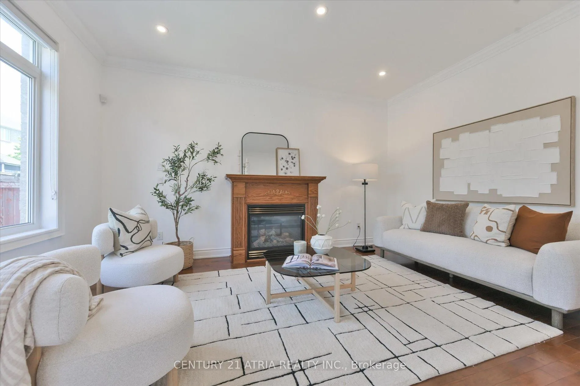 Photo 23 of 119 Martini Drive, Richmond Hill, Rouge Woods — HOMEH