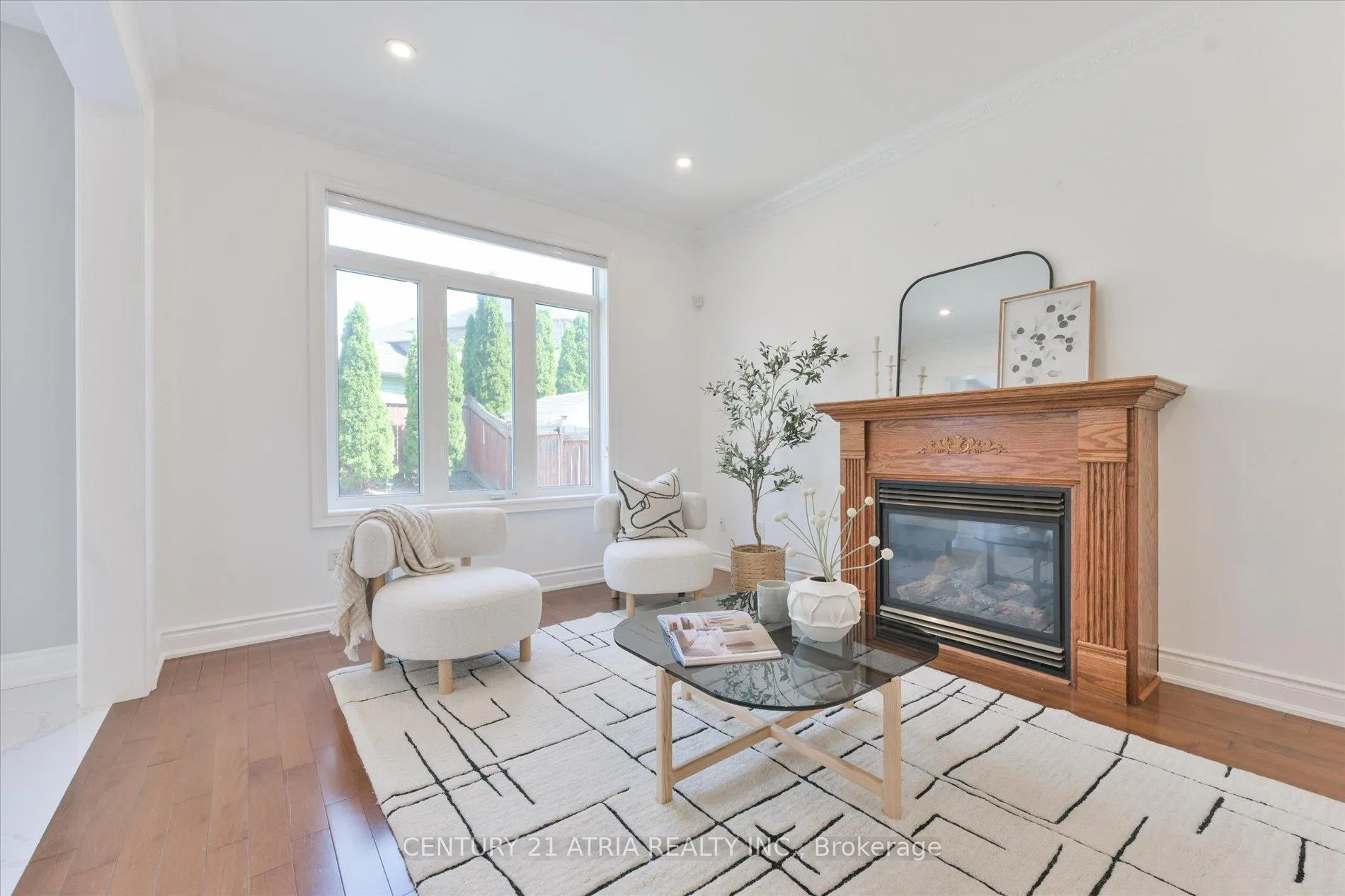 Photo 25 of 119 Martini Drive, Richmond Hill, Rouge Woods — HOMEH