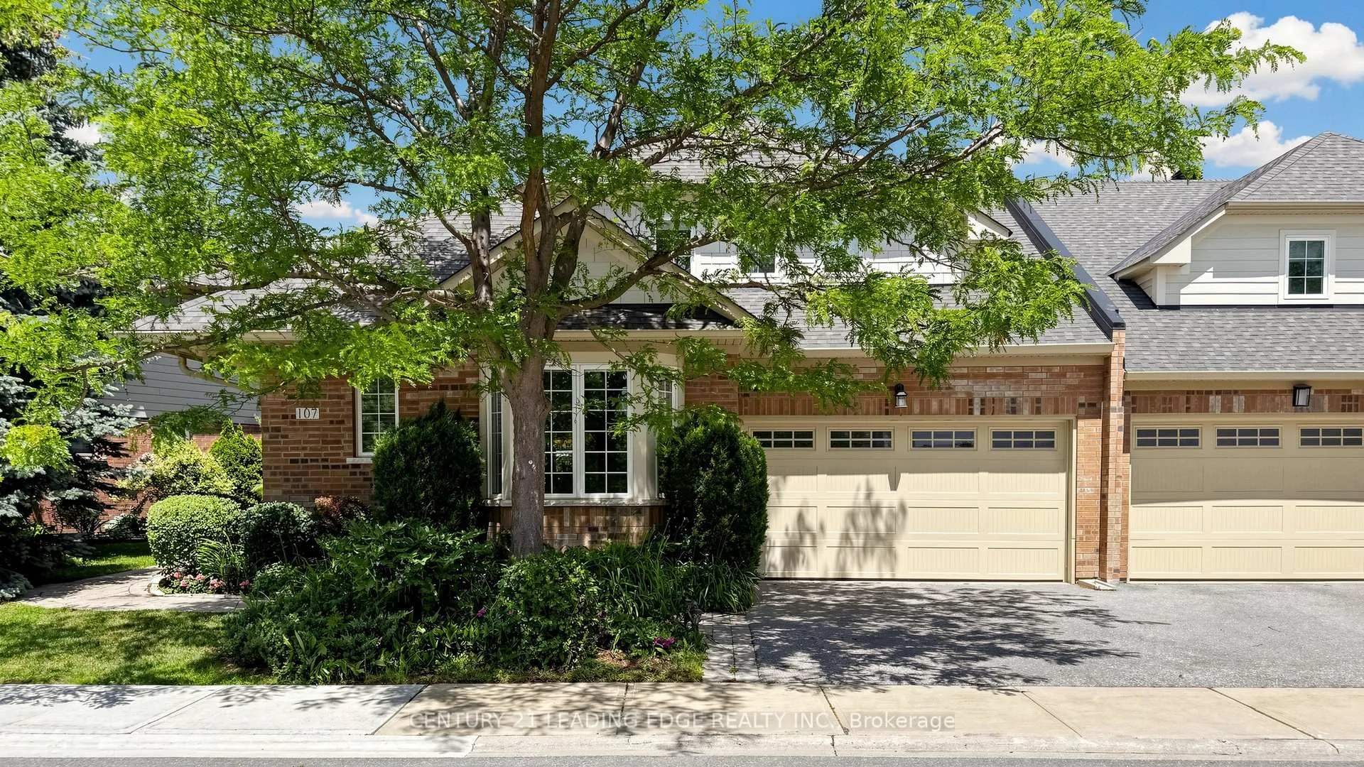 Photo 1 of 107 Lakeside Vista Way, Markham, Greensborough — HOMEH