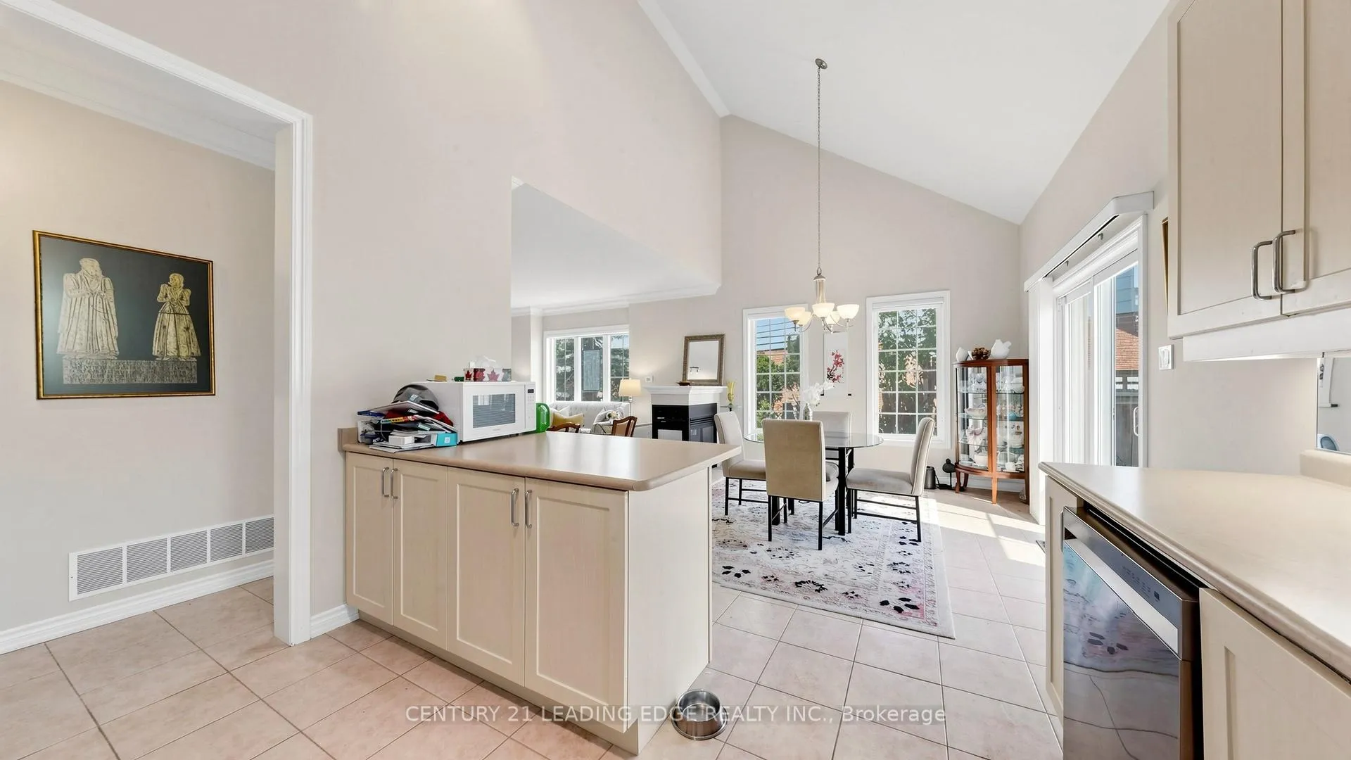 Photo 10 of 107 Lakeside Vista Way, Markham, Greensborough — HOMEH