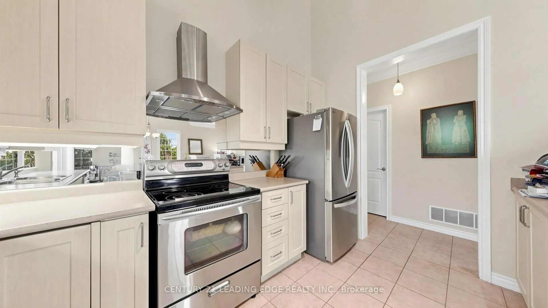 Photo 11 of 107 Lakeside Vista Way, Markham, Greensborough — HOMEH