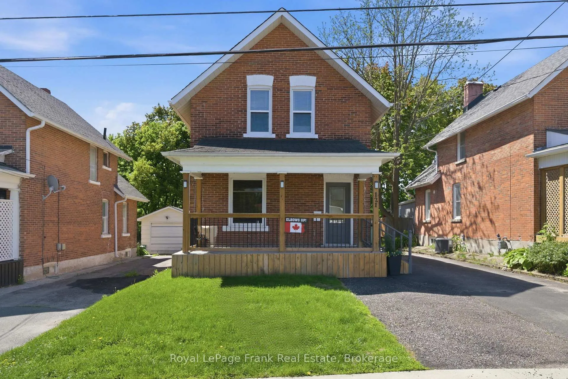 Photo 3 of 121 Durham Street W, Kawartha Lakes, Lindsay — HOMEH