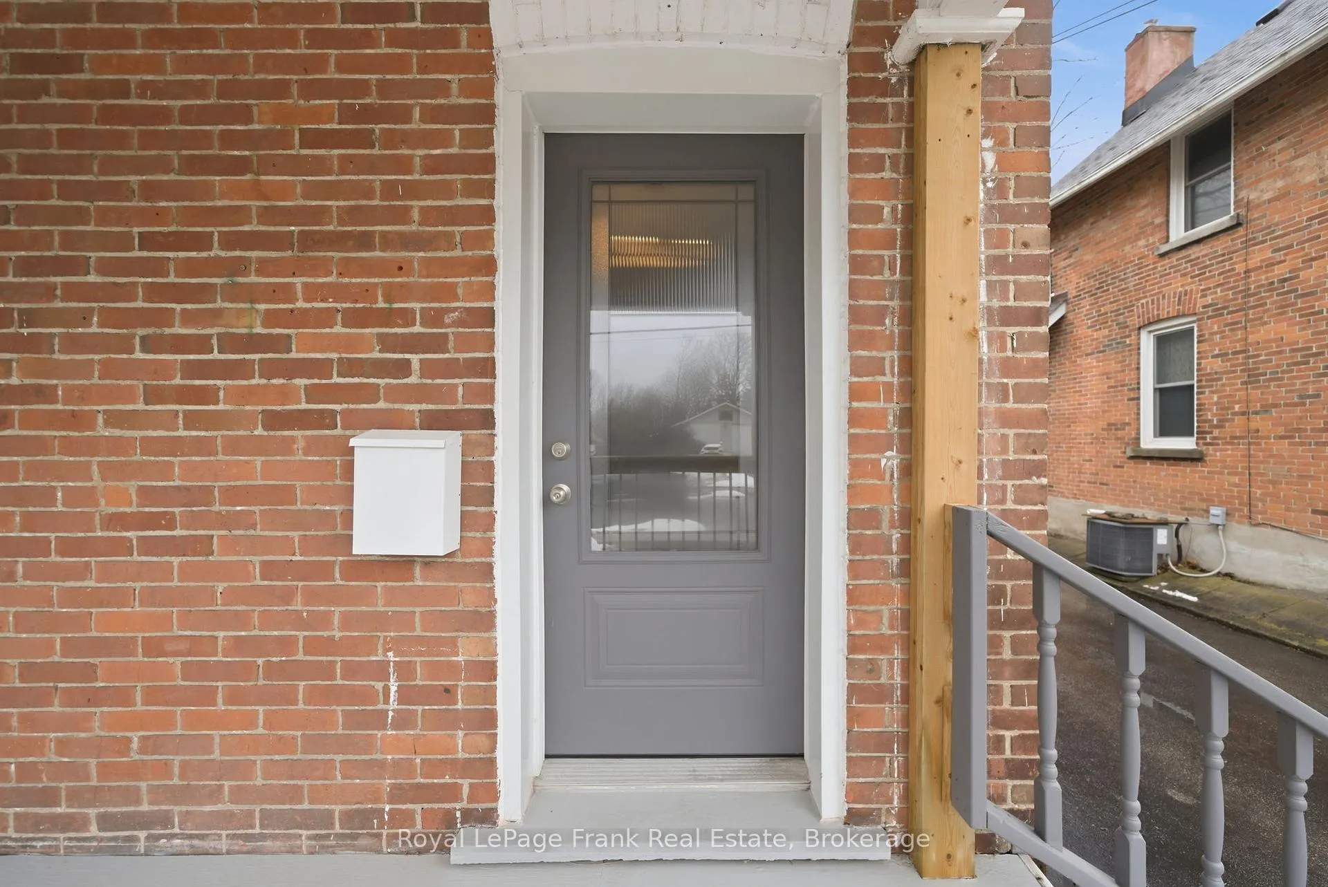 Photo 6 of 121 Durham Street W, Kawartha Lakes, Lindsay — HOMEH