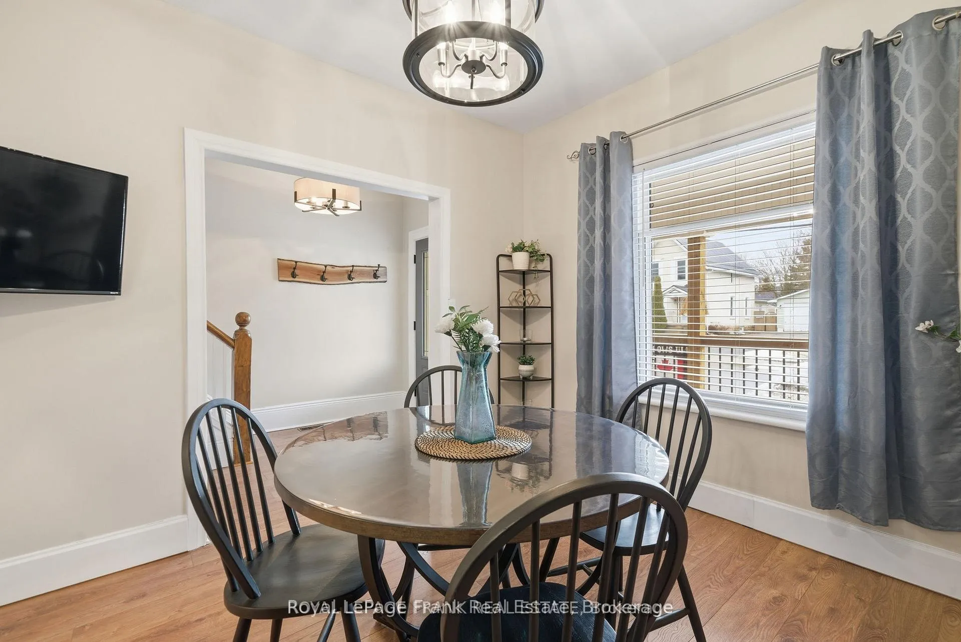 Photo 10 of 121 Durham Street W, Kawartha Lakes, Lindsay — HOMEH