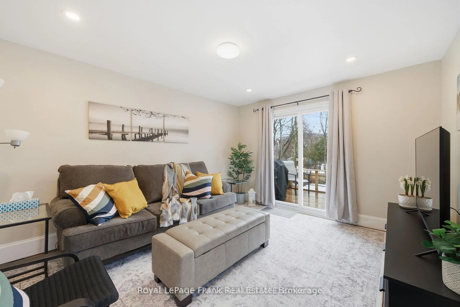 Photo 27 of 121 Durham Street W, Kawartha Lakes, Lindsay — HOMEH