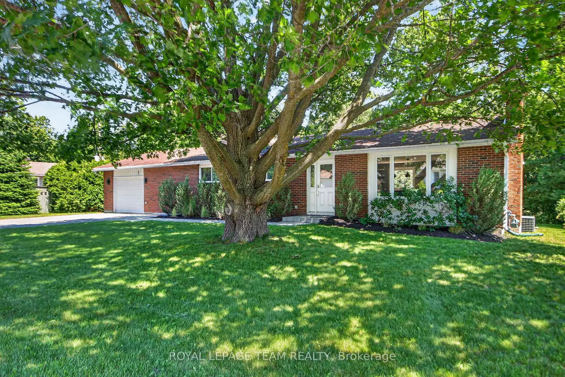Photo 1 of 5 Caribou Avenue, Ottawa, Stittsville (South) — HOMEH