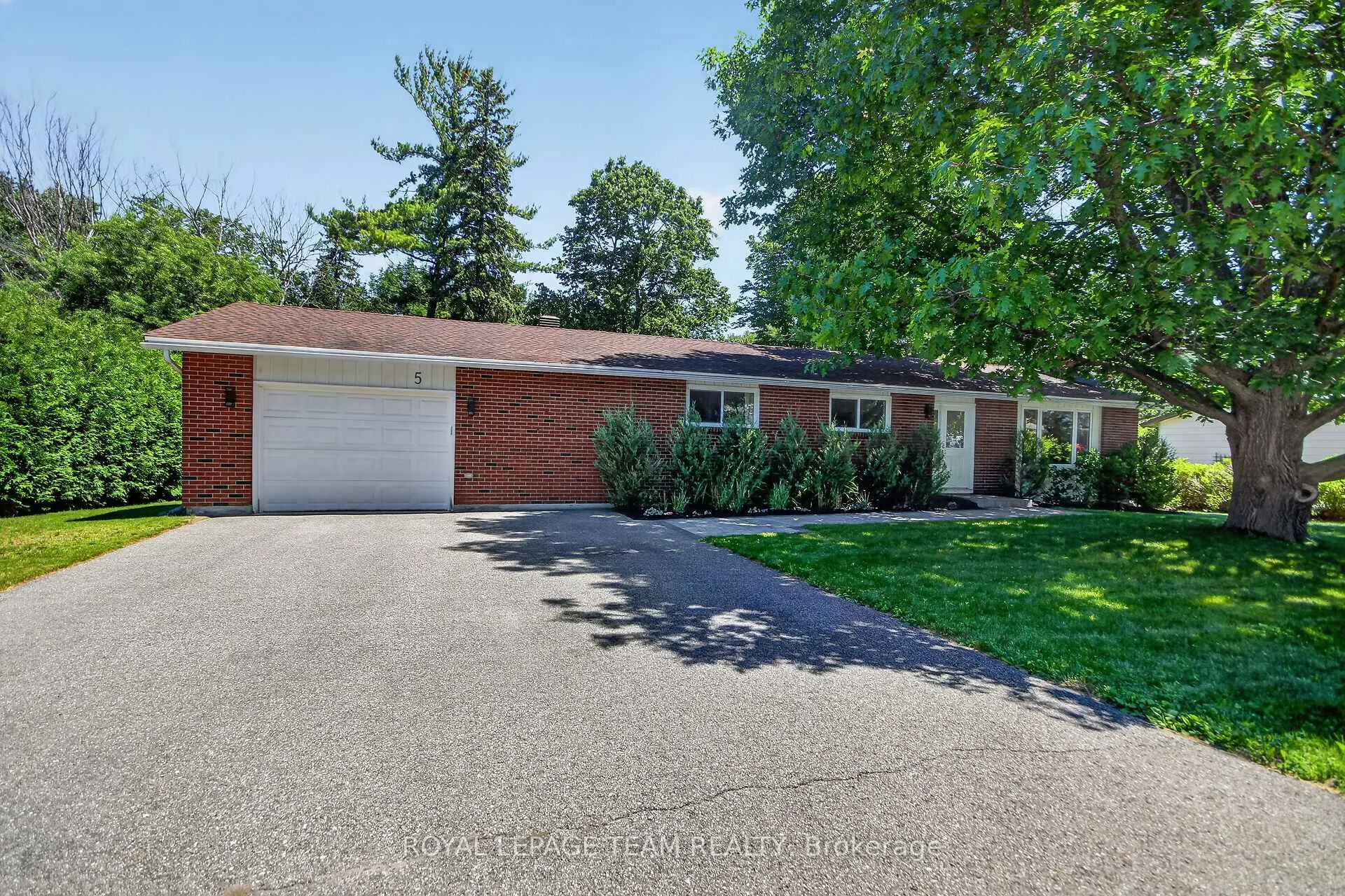 Photo 3 of 5 Caribou Avenue, Ottawa, Stittsville (South) — HOMEH