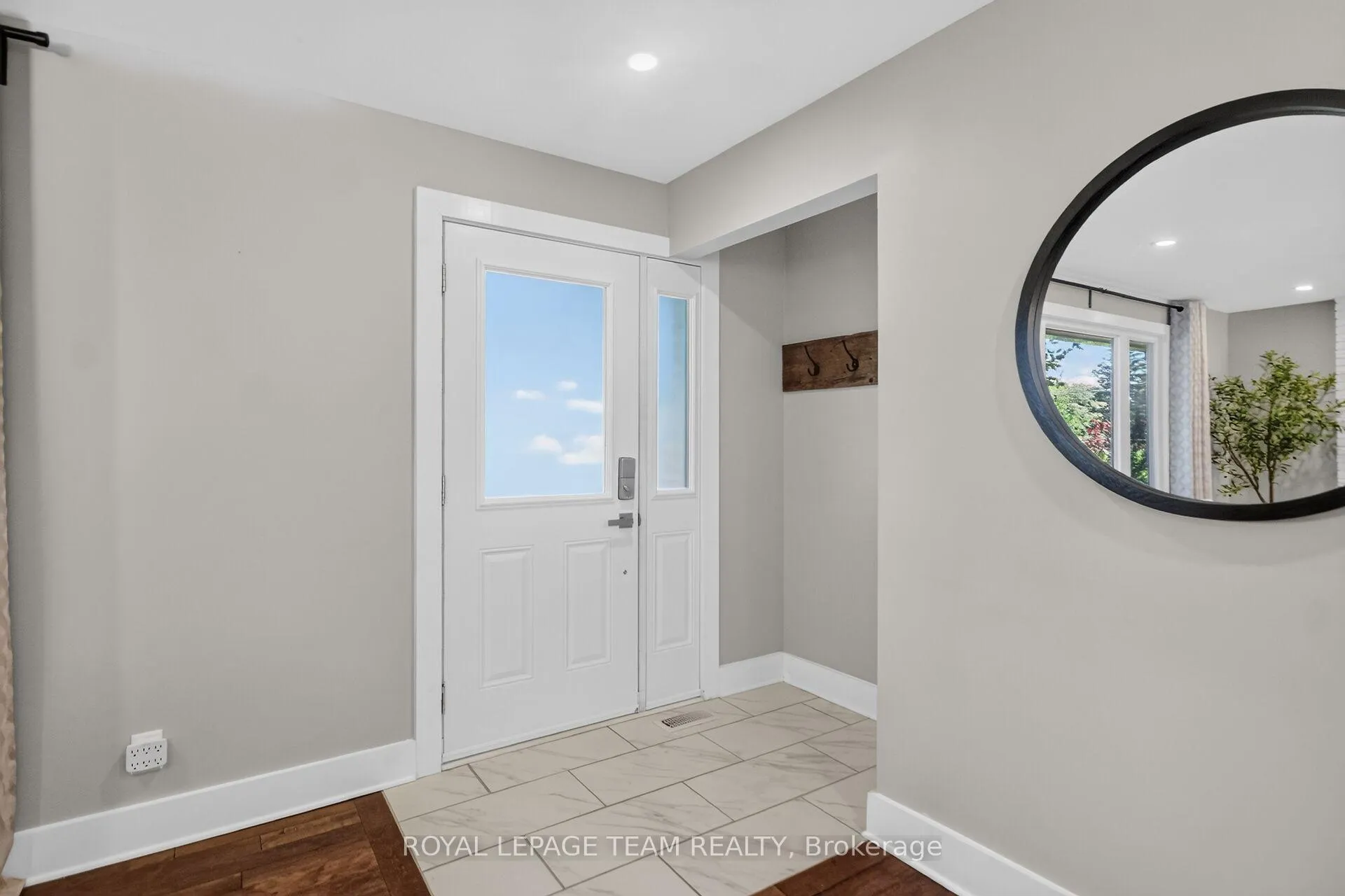 Photo 5 of 5 Caribou Avenue, Ottawa, Stittsville (South) — HOMEH
