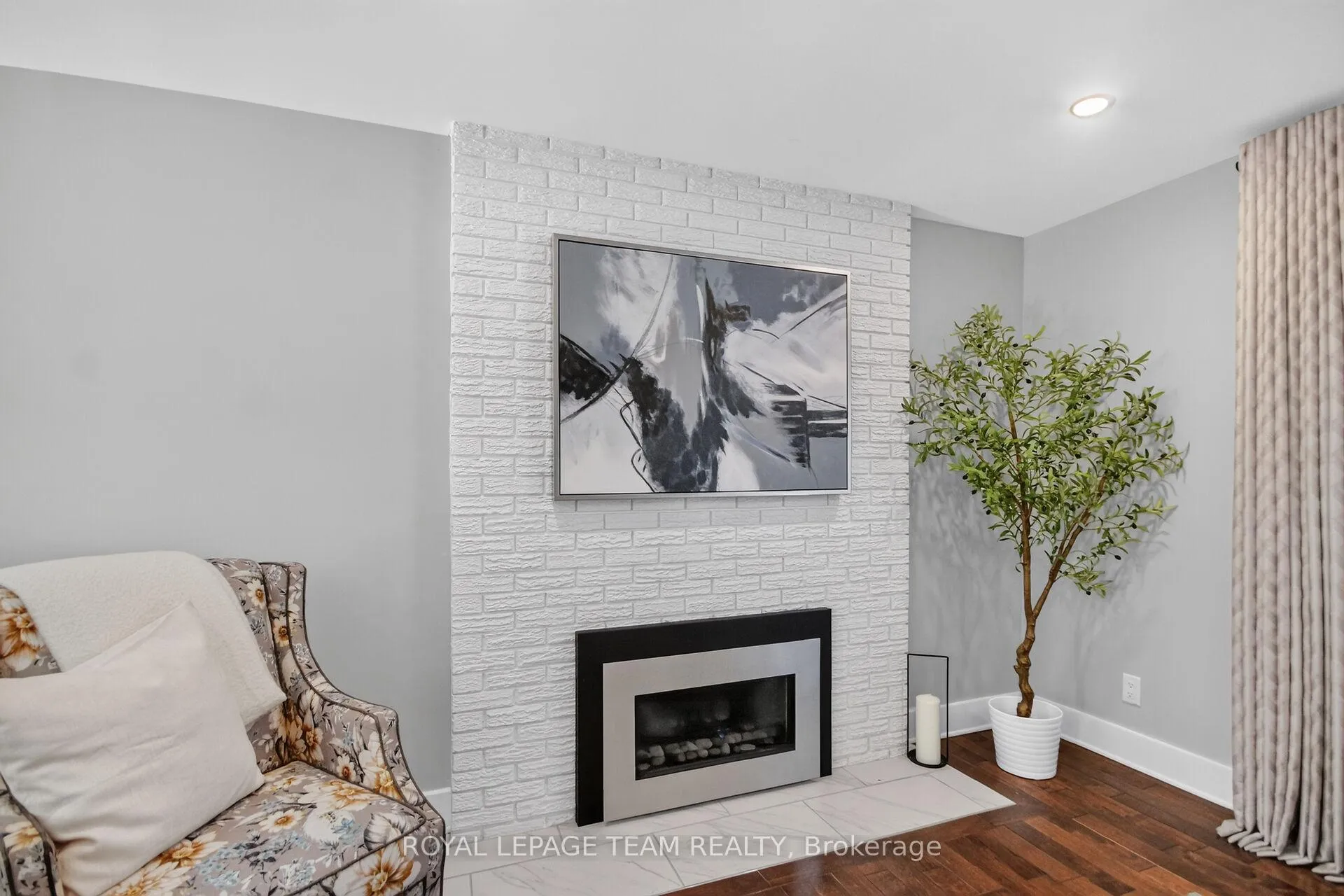 Photo 10 of 5 Caribou Avenue, Ottawa, Stittsville (South) — HOMEH