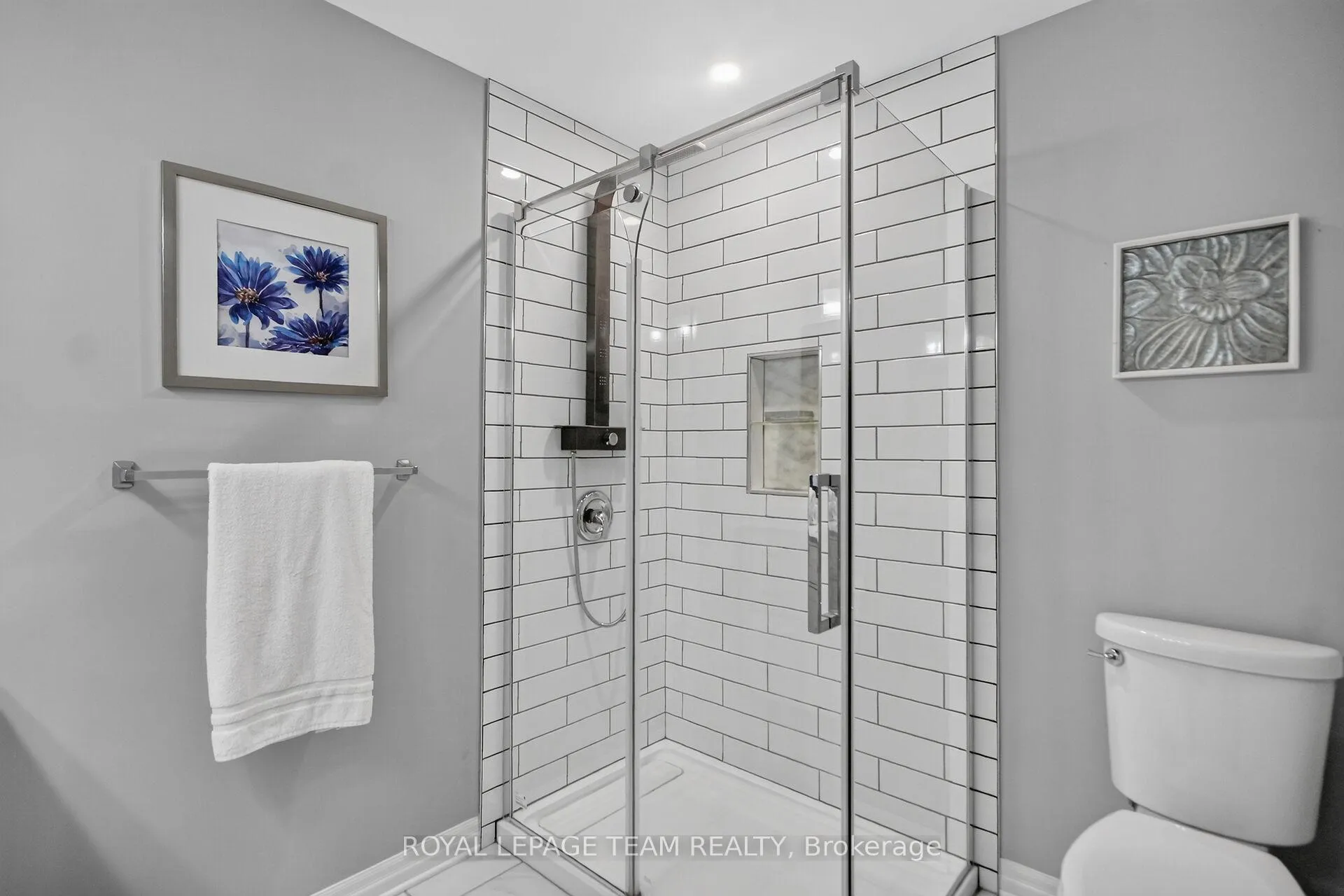 Photo 28 of 5 Caribou Avenue, Ottawa, Stittsville (South) — HOMEH