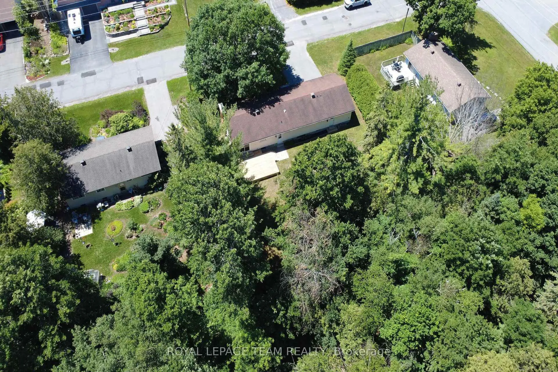 Photo 43 of 5 Caribou Avenue, Ottawa, Stittsville (South) — HOMEH