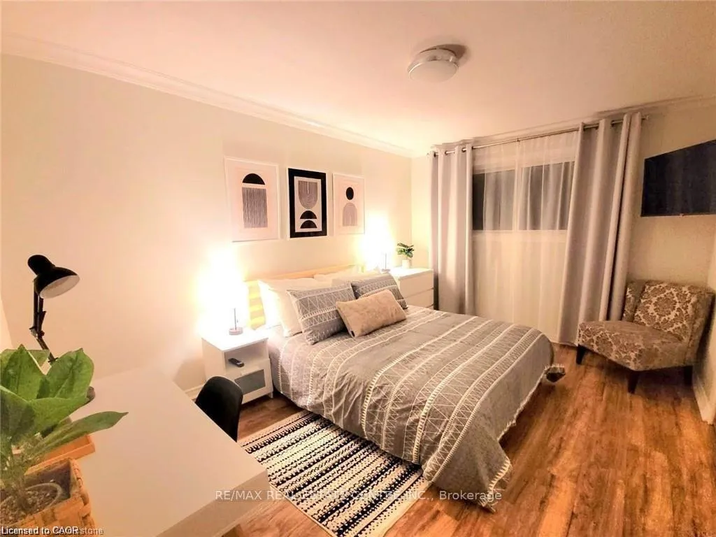 Photo 13 of 60 Obermeyer Drive, Kitchener, Stanley Park — HOMEH
