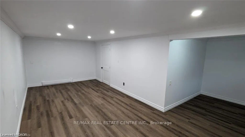 Photo 19 of 60 Obermeyer Drive, Kitchener, Stanley Park — HOMEH