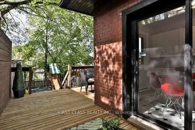 Photo 17 of 262 Castlefield Avenue, Toronto, Yonge-Eglinton — HOMEH