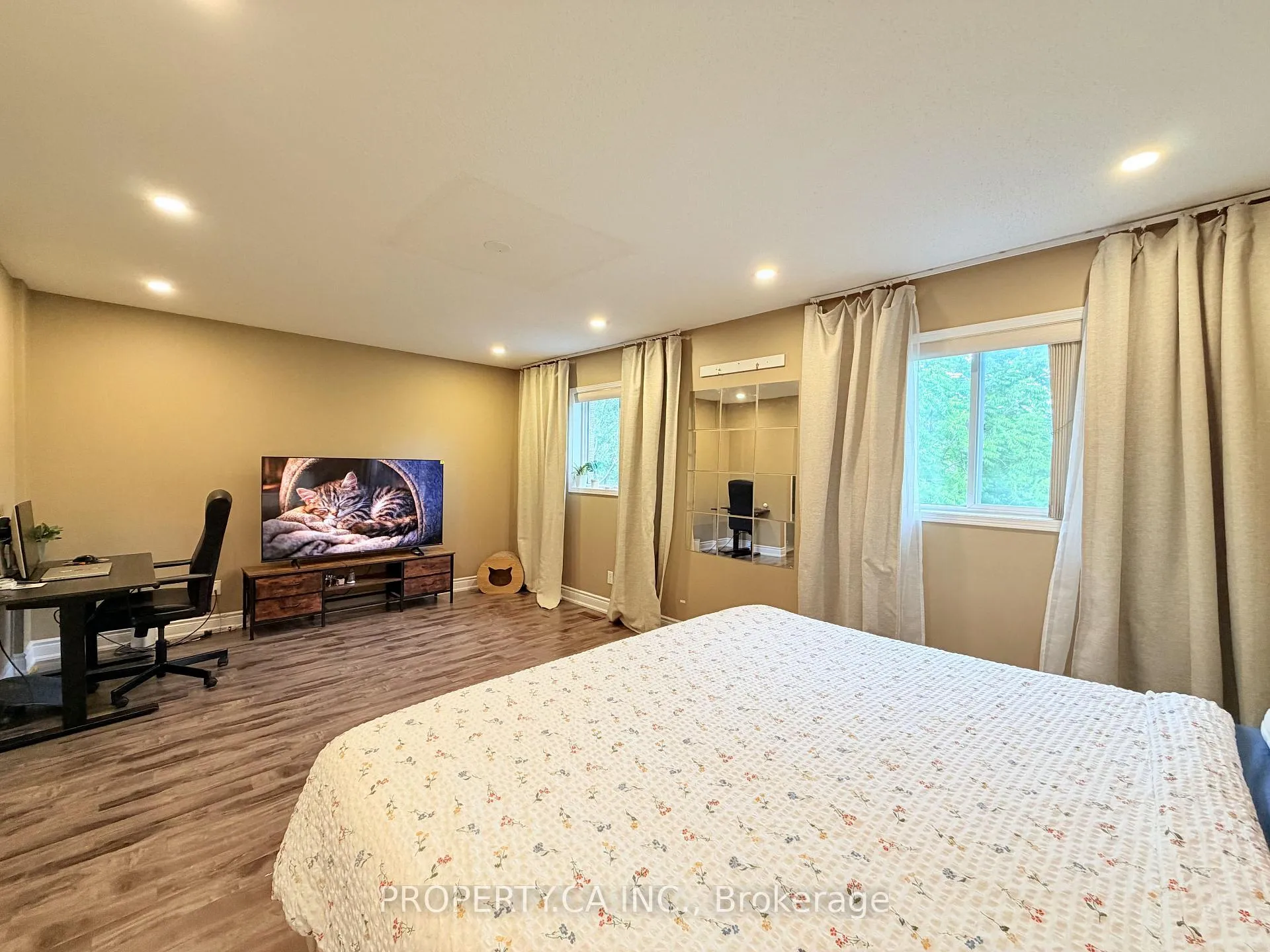 Photo 15 of Unit 44, 100 Brickyard Way, Brampton, Brampton North — HOMEH