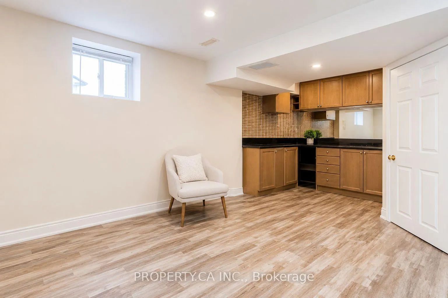 Photo 23 of Unit 44, 100 Brickyard Way, Brampton, Brampton North — HOMEH