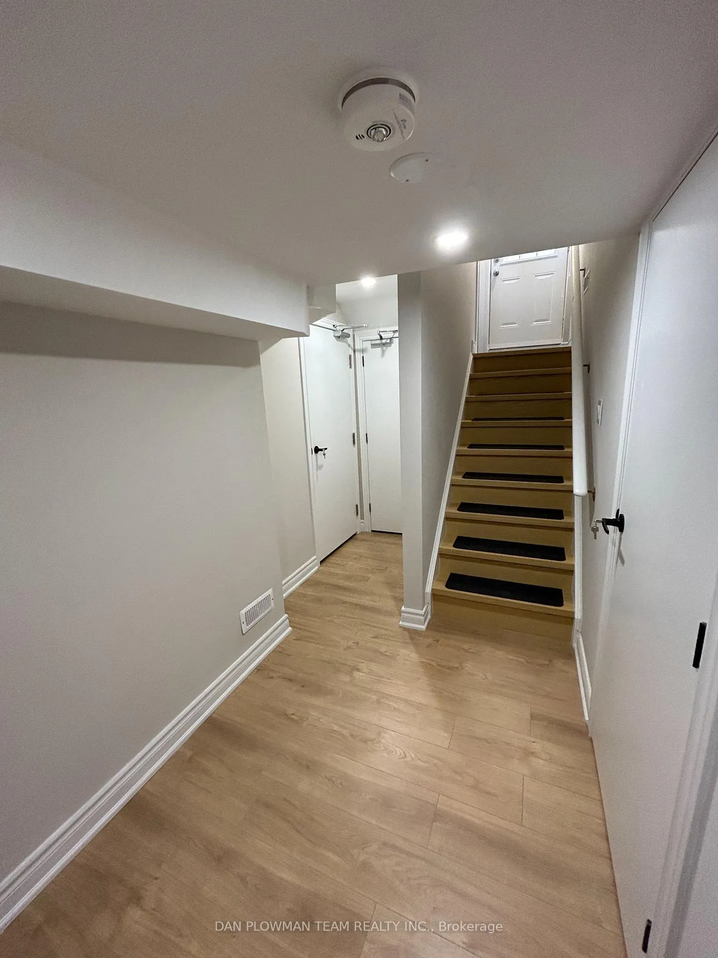 Photo 5 of Unit Bsmt, 25 Roma Drive, Whitby, Williamsburg — HOMEH