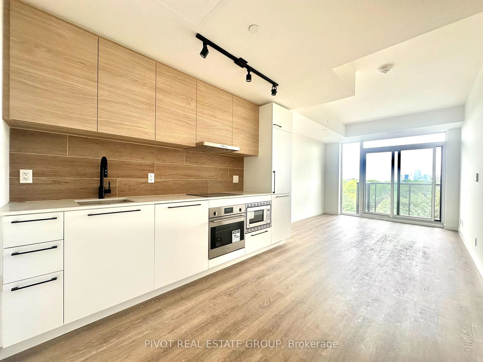 Photo 1 of Unit 615, 1050 Eastern Avenue, Toronto, The Beaches — HOMEH