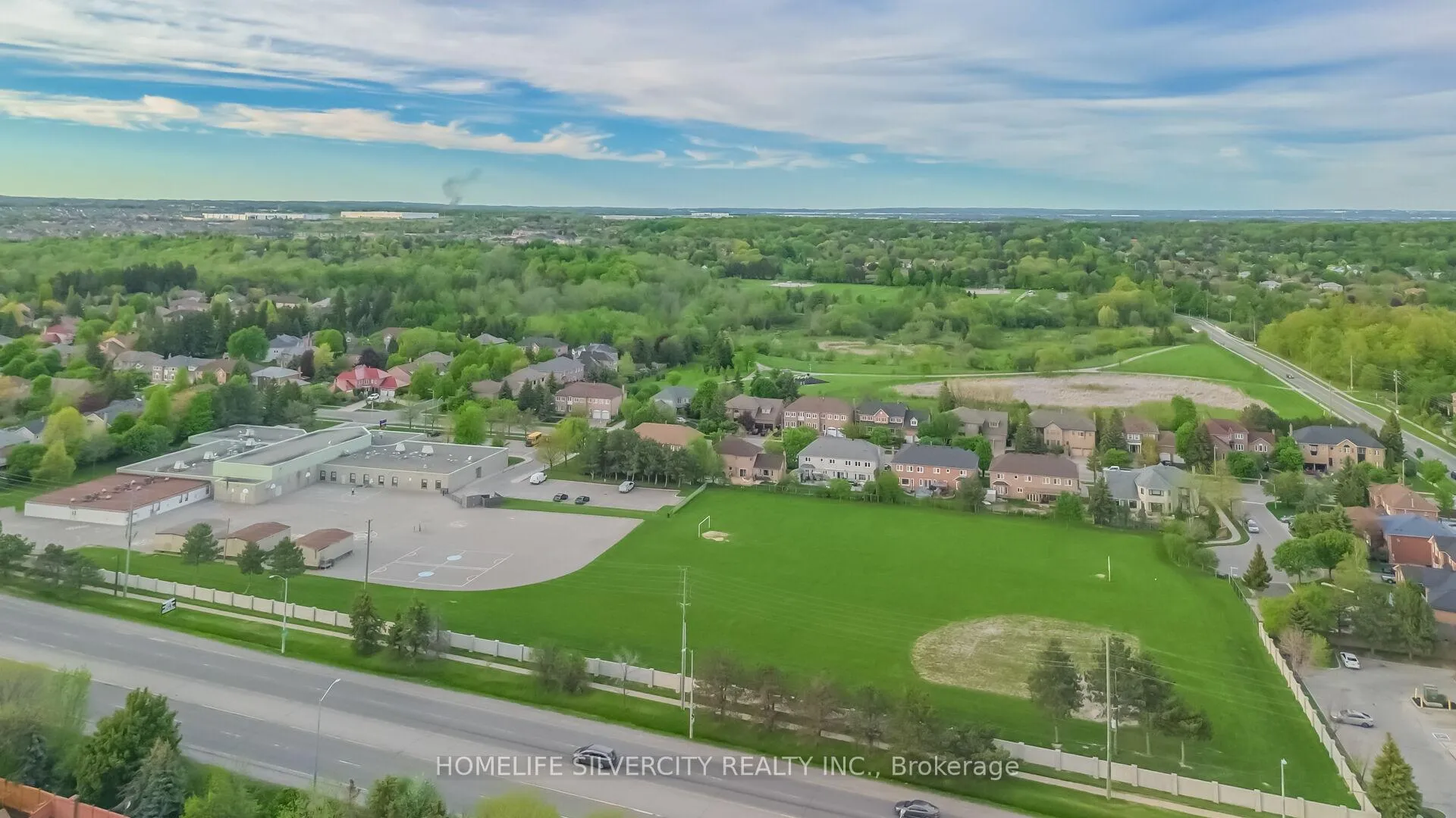 Photo 6 of 26 Bisesell Drive N, Brampton, Snelgrove — HOMEH