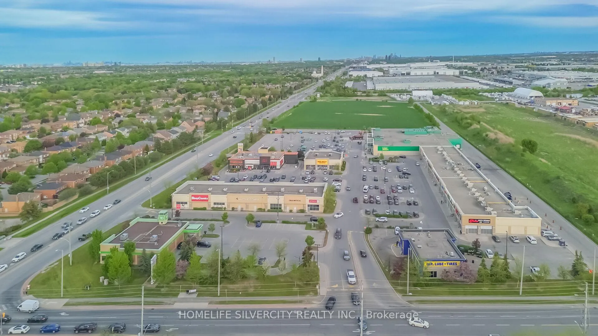 Photo 7 of 26 Bisesell Drive N, Brampton, Snelgrove — HOMEH
