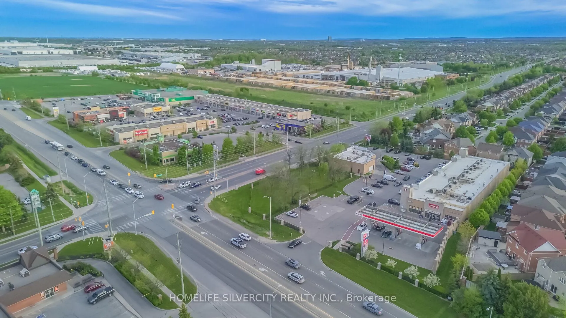 Photo 8 of 26 Bisesell Drive N, Brampton, Snelgrove — HOMEH