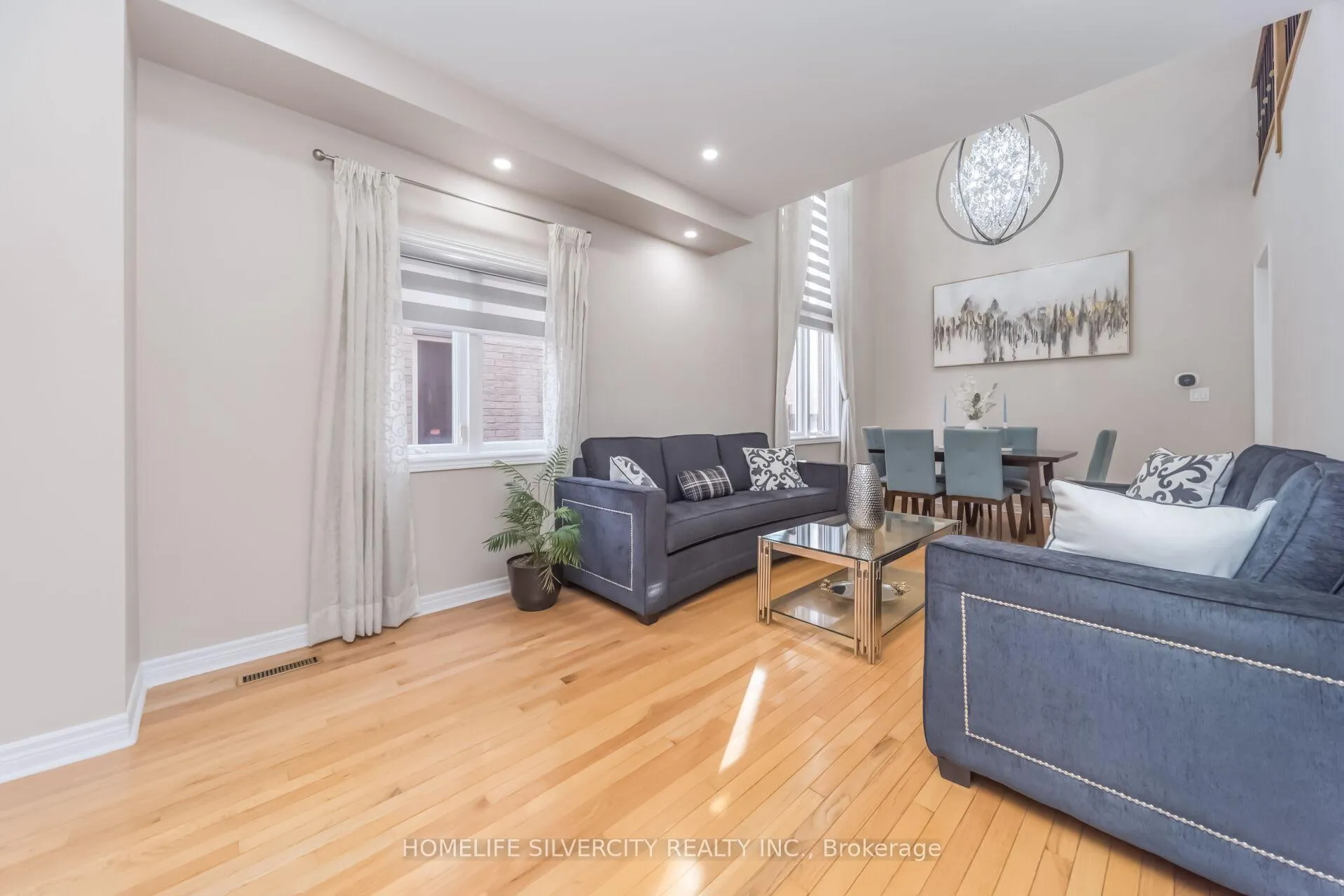 Photo 11 of 26 Bisesell Drive N, Brampton, Snelgrove — HOMEH