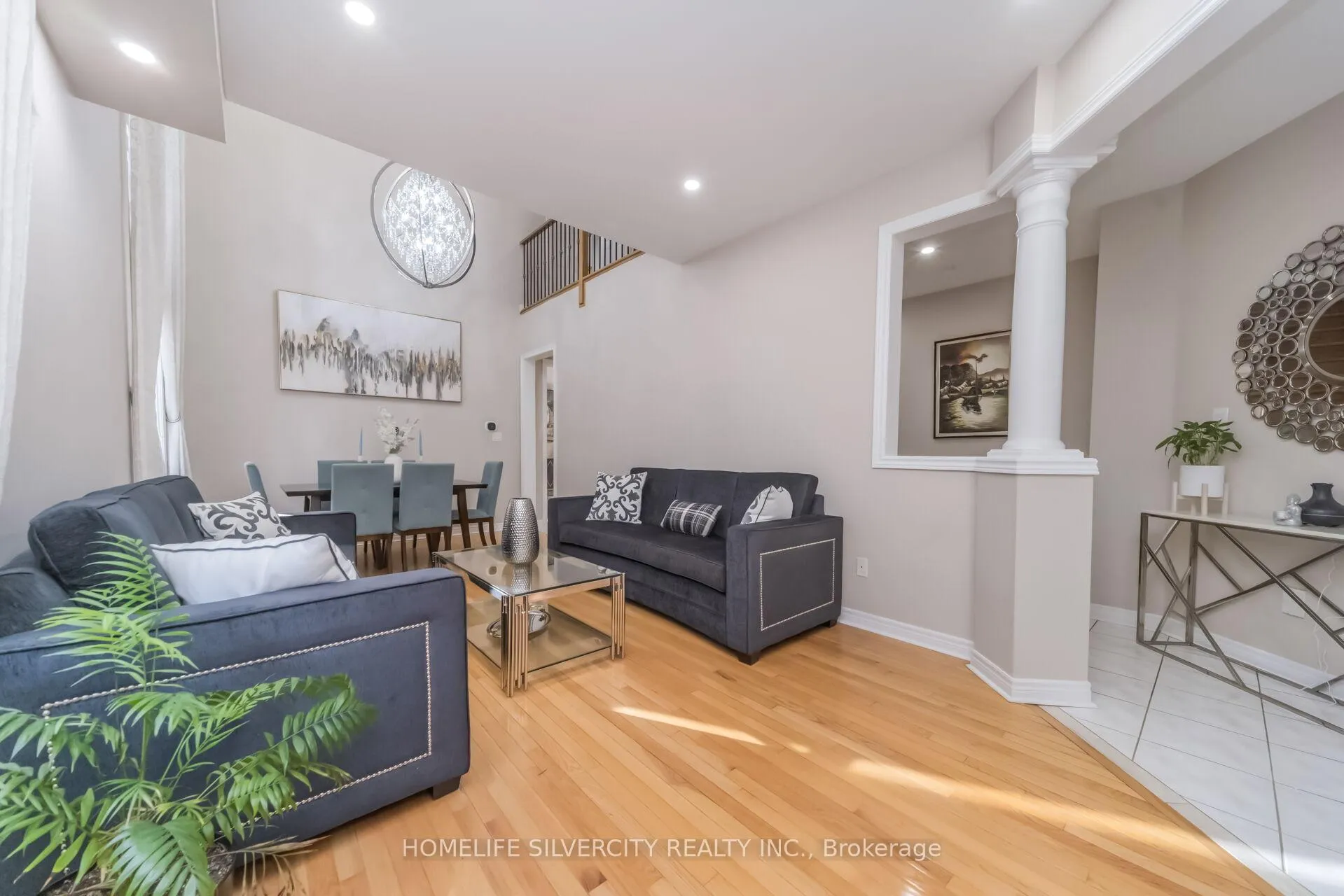 Photo 12 of 26 Bisesell Drive N, Brampton, Snelgrove — HOMEH