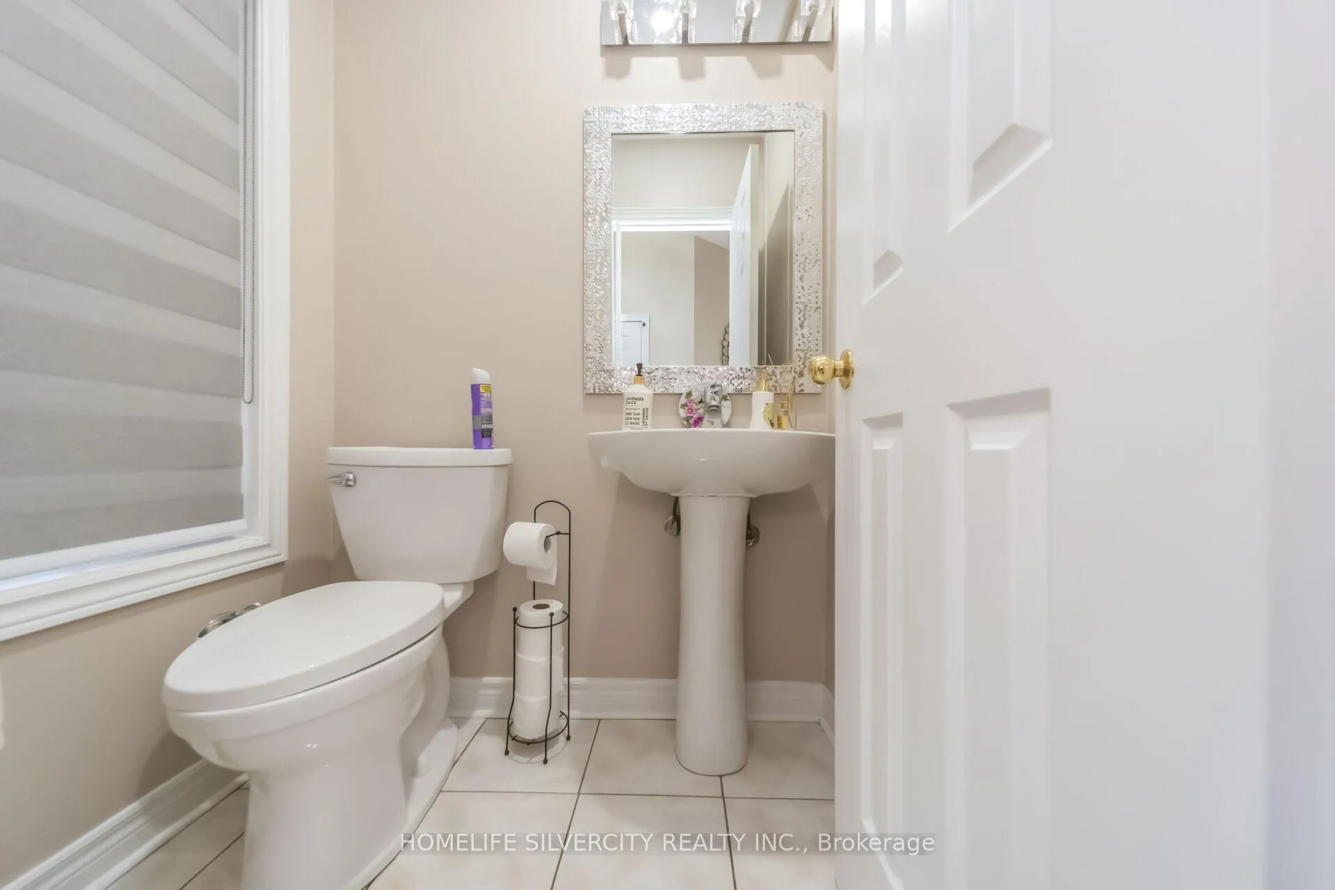 Photo 13 of 26 Bisesell Drive N, Brampton, Snelgrove — HOMEH