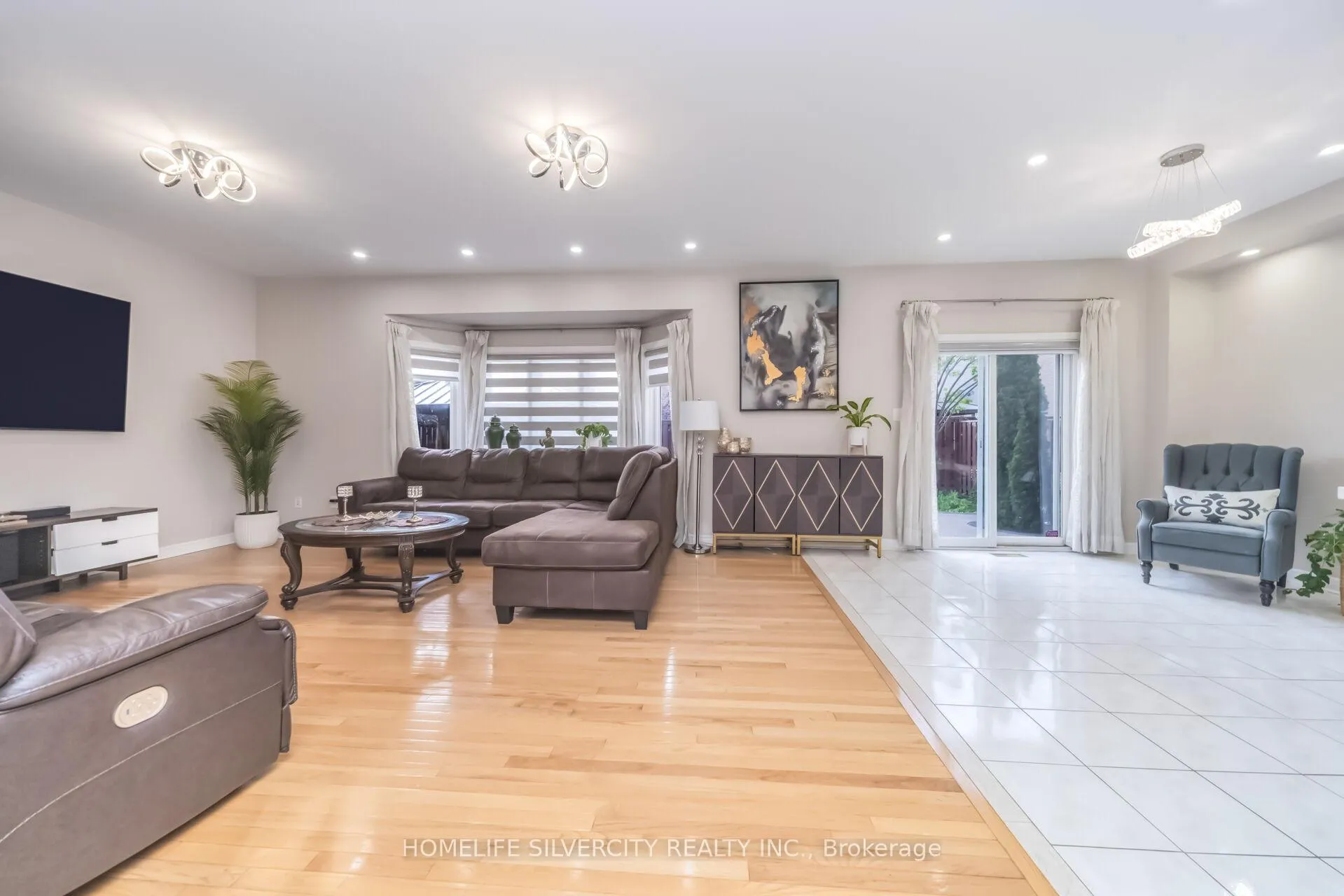 Photo 14 of 26 Bisesell Drive N, Brampton, Snelgrove — HOMEH