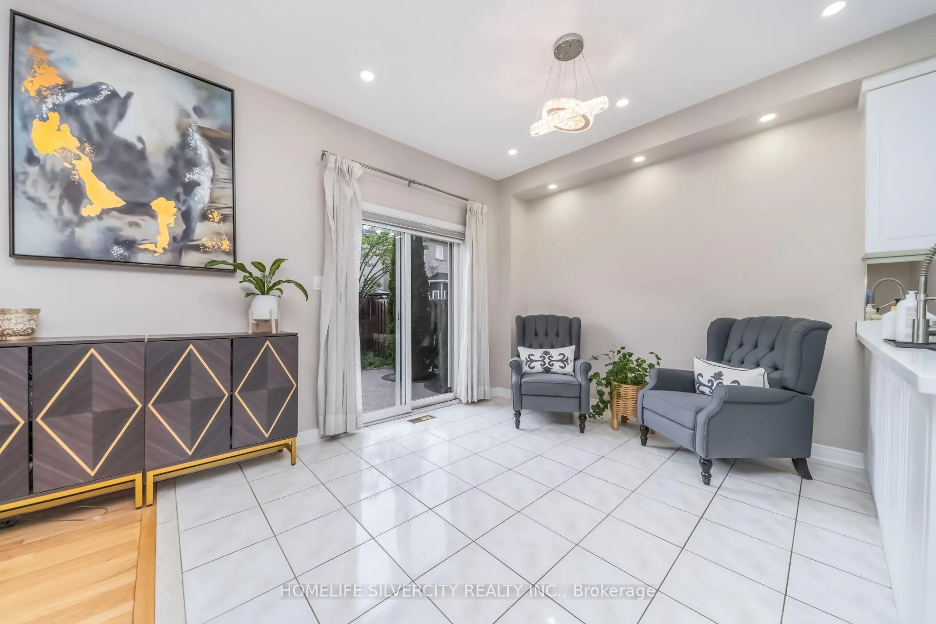 Photo 22 of 26 Bisesell Drive N, Brampton, Snelgrove — HOMEH