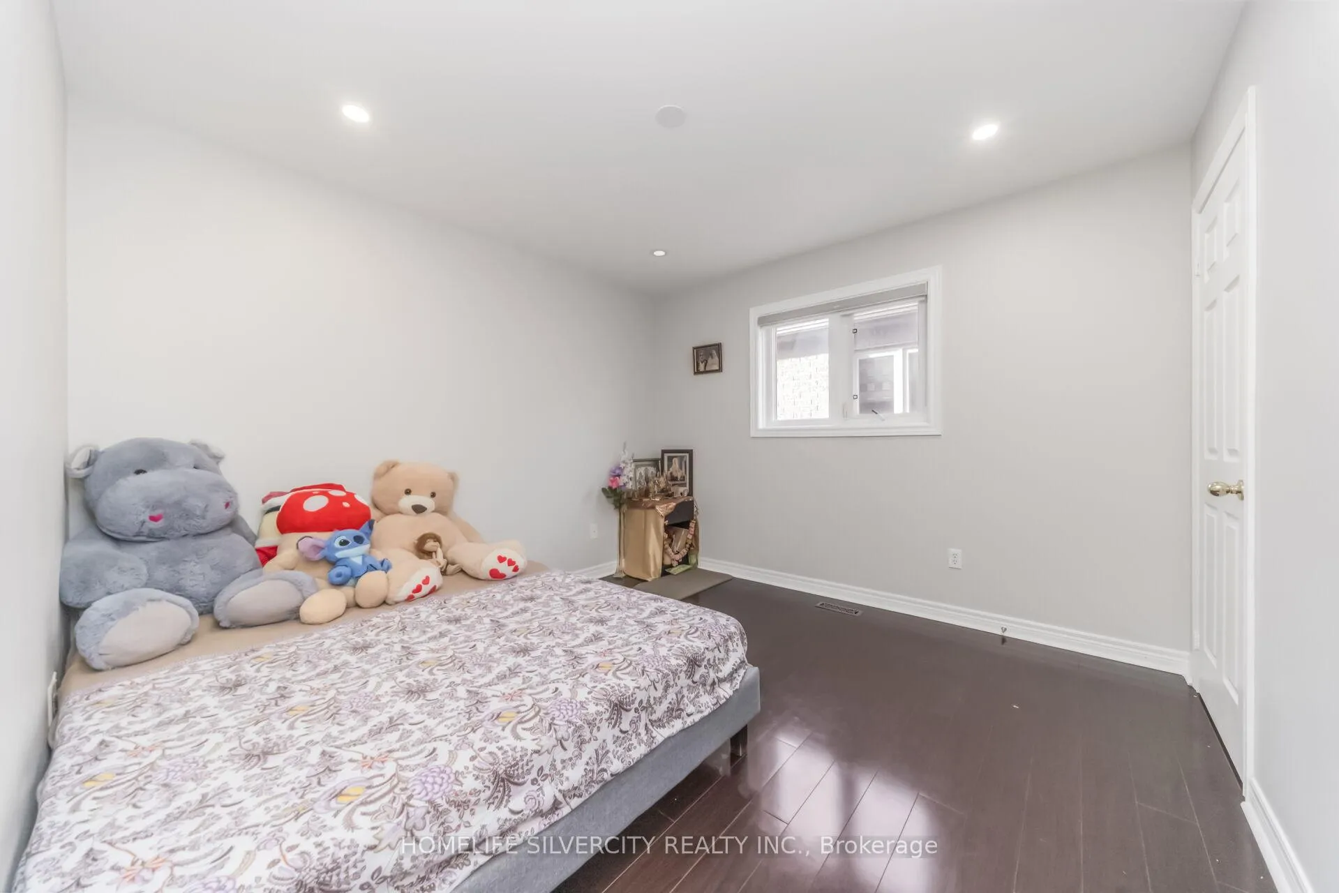 Photo 30 of 26 Bisesell Drive N, Brampton, Snelgrove — HOMEH