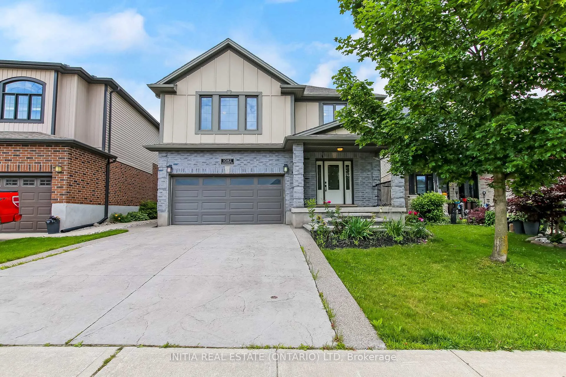 Photo 3 of 1082 Oakcrossing Road, London, North M — HOMEH