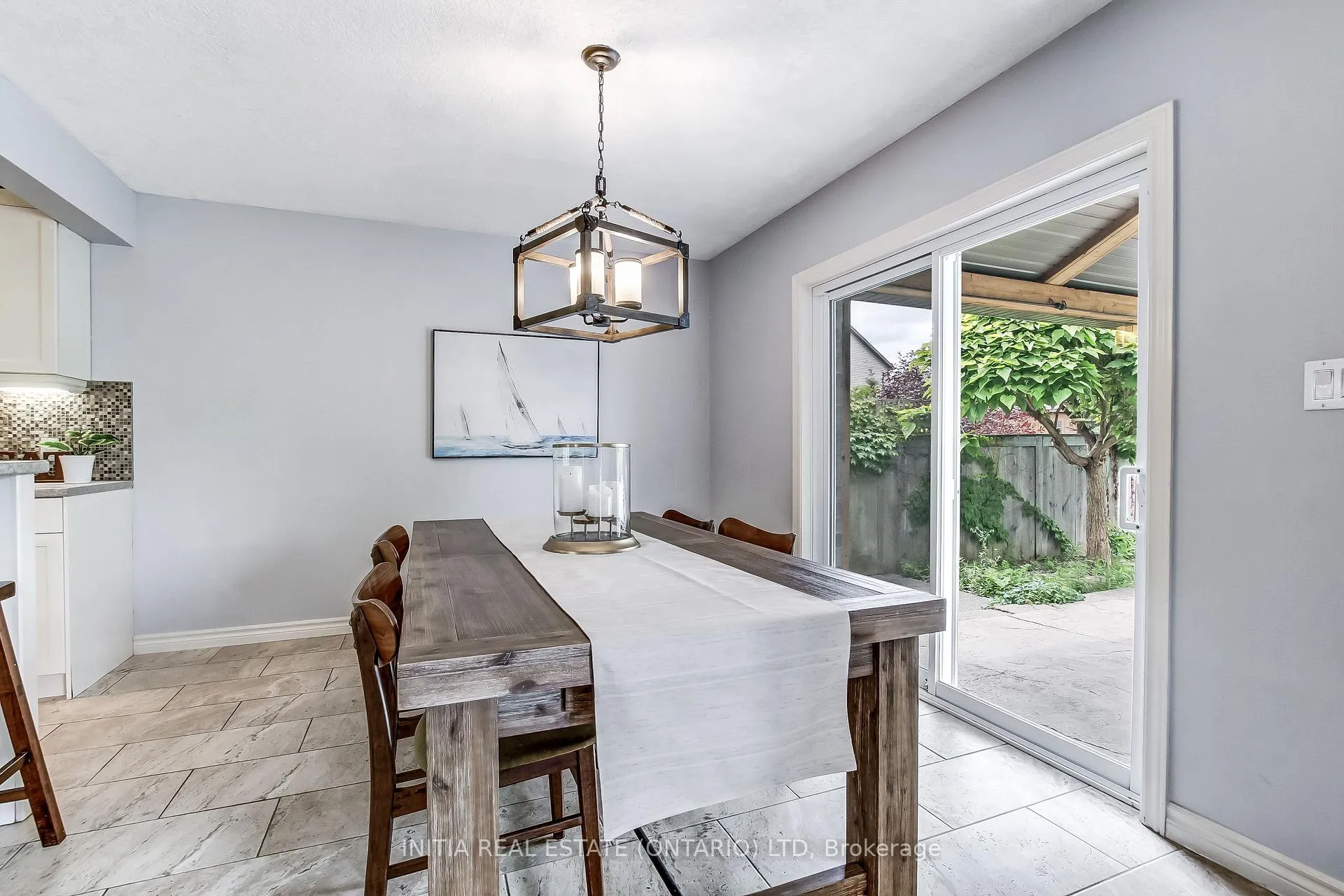 Photo 15 of 1082 Oakcrossing Road, London, North M — HOMEH