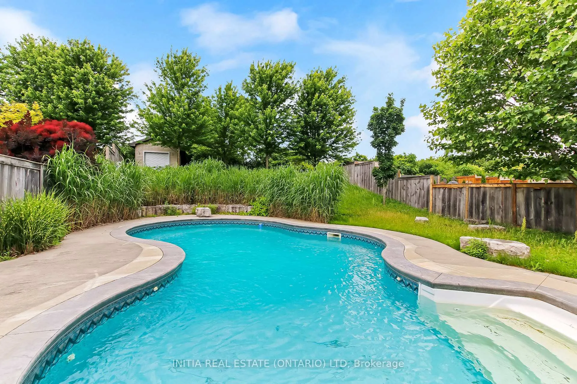 Photo 35 of 1082 Oakcrossing Road, London, North M — HOMEH