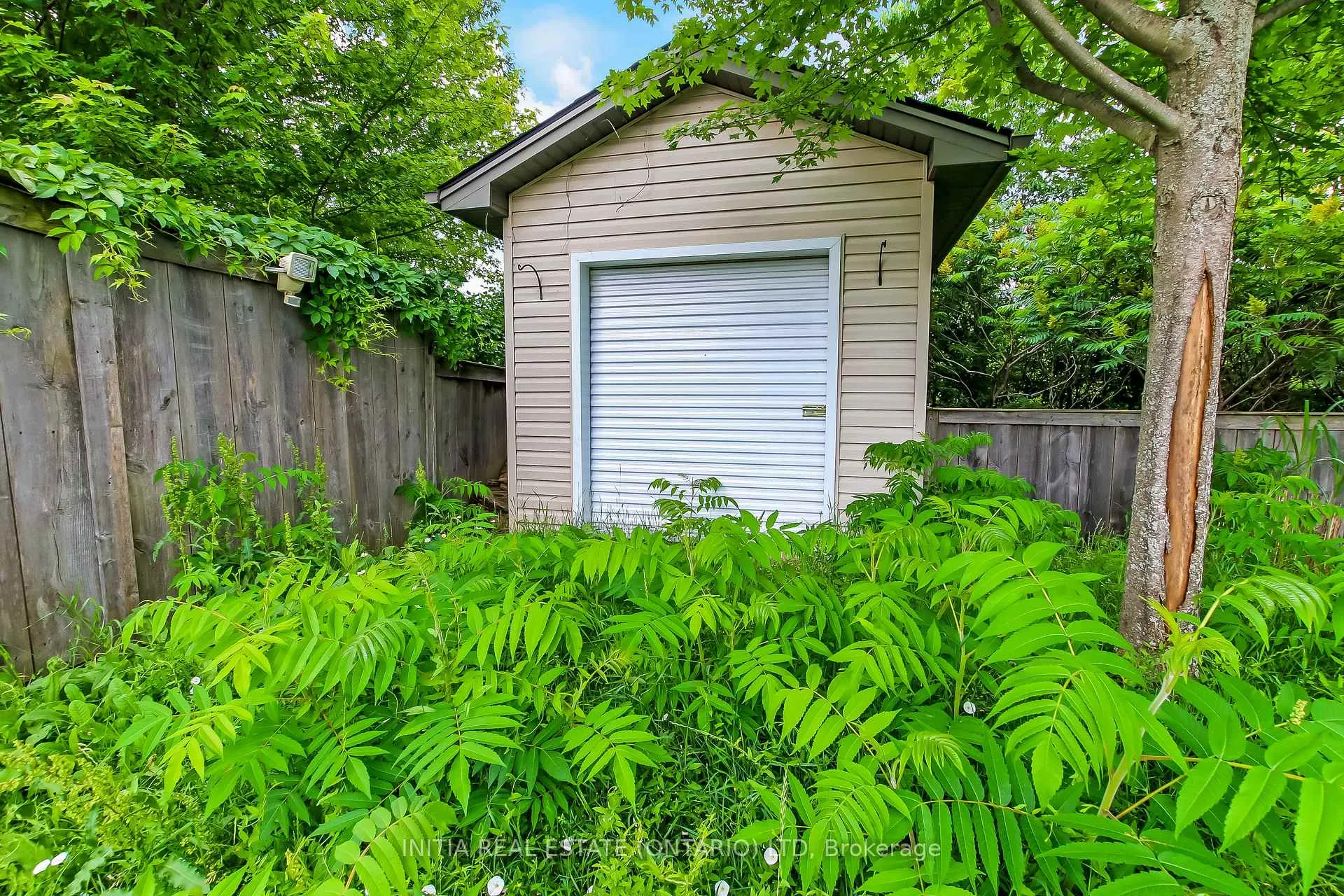 Photo 36 of 1082 Oakcrossing Road, London, North M — HOMEH