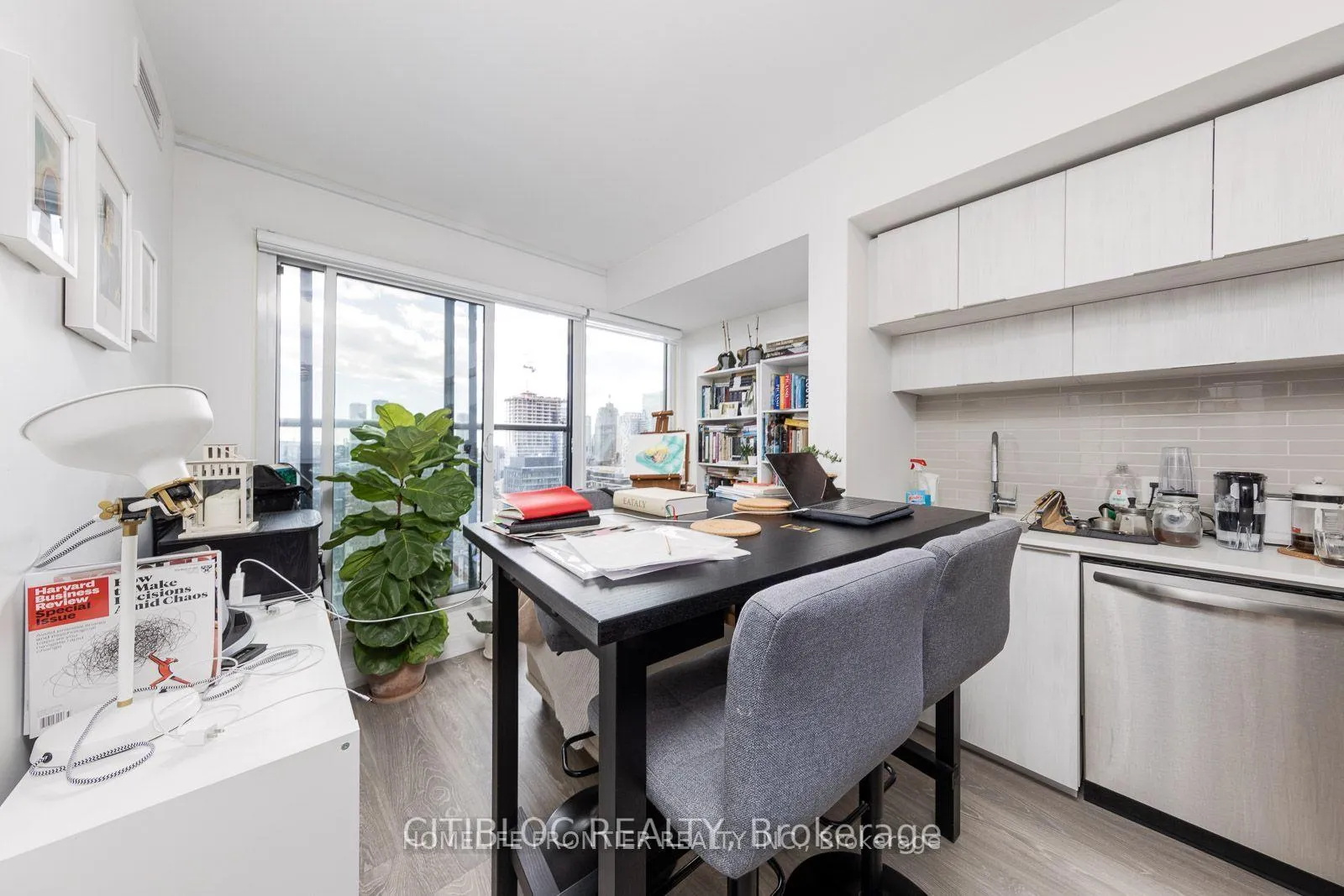 Photo 4 of Unit 4008, 181 Dundas Street E, Toronto, Church-Yonge Corridor — HOMEH