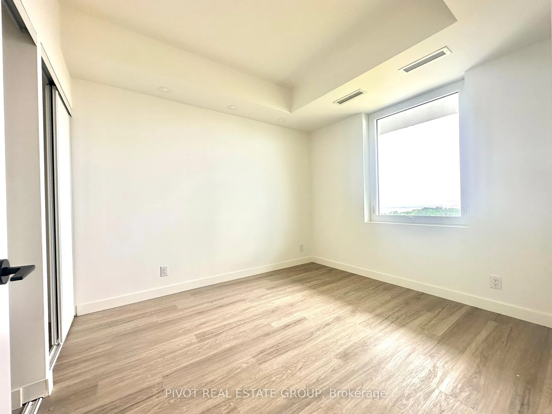 Photo 16 of Unit 1405, 1050 Eastern Avenue, Toronto, The Beaches — HOMEH
