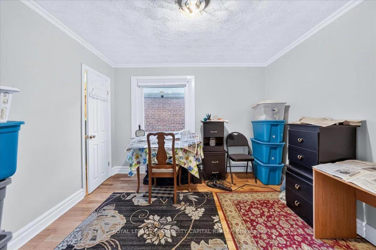 Photo 24 of 175 Clearbrooke Circle, Etobicoke, Rexdale-Kipling — HOMEH